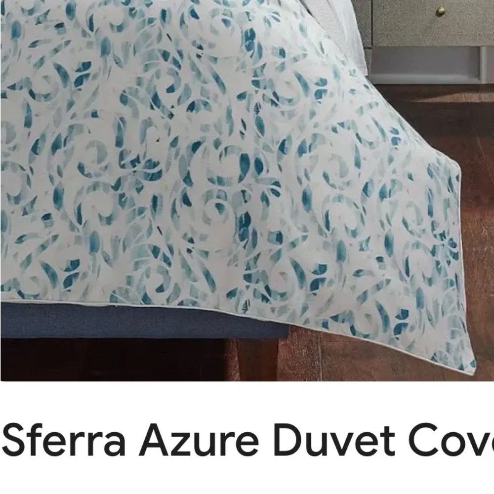 SFERRA Blue and White Duvet Cover Set. Queen